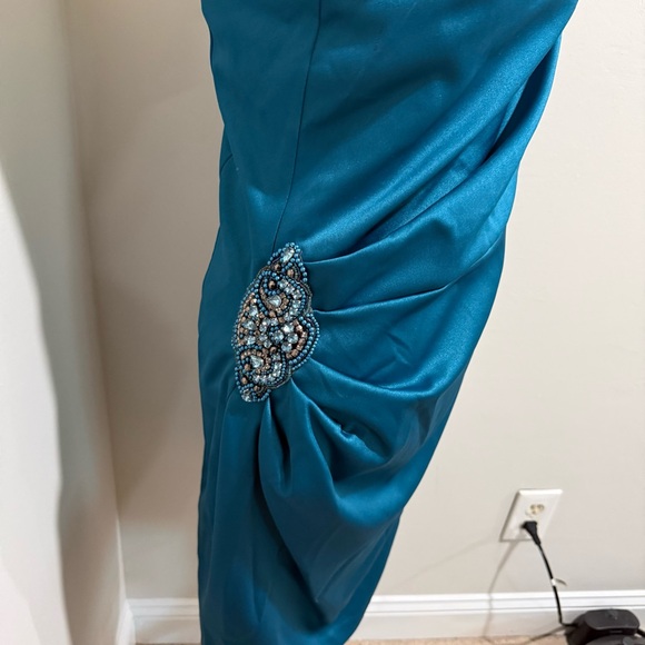 Jessica Howard Teal One-Shoulder Dress - Picture 2 of 6